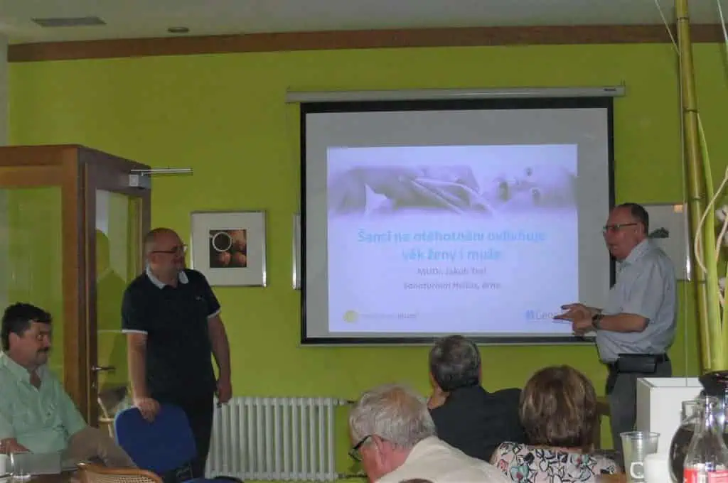 Lékařský seminář v Sanatoriu Helios 3 - Sanatorium Helios CZ primář Texl a profesor Trávník na semináři